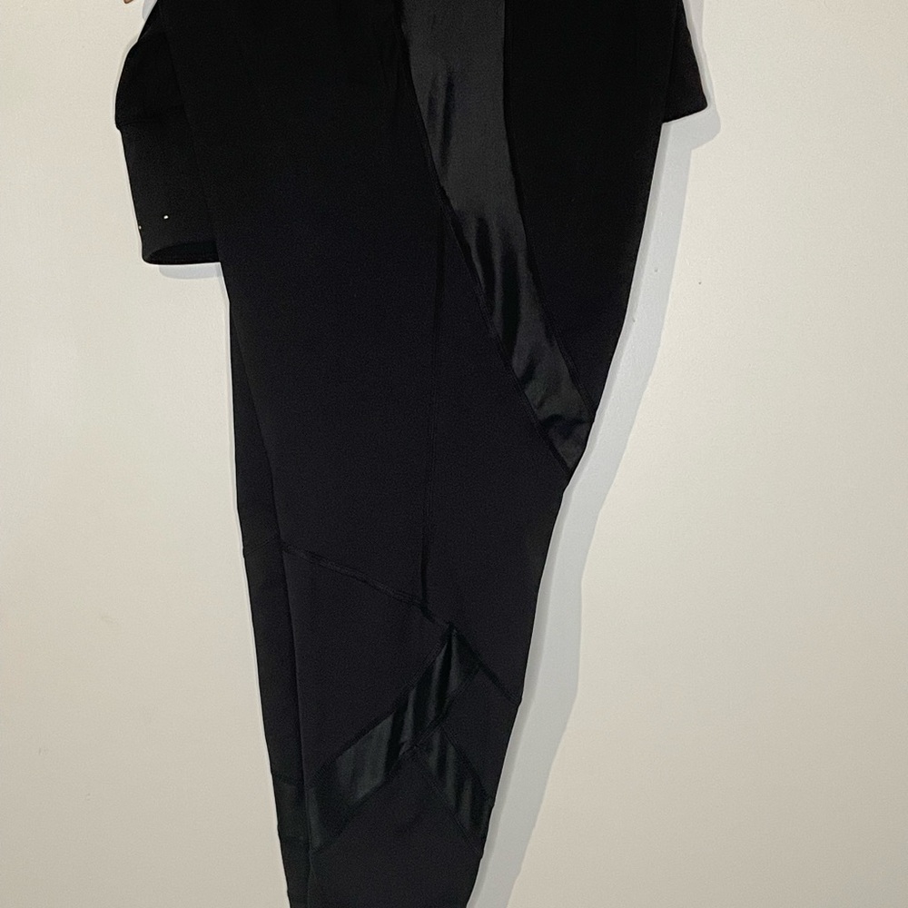Livi Active Black Leggings